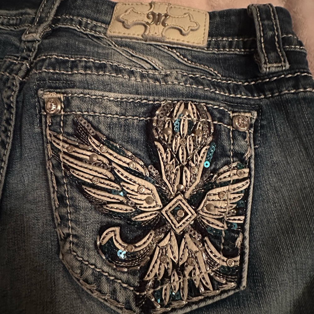 Miss Me size 27 Mid-rise Easy skinny jeans